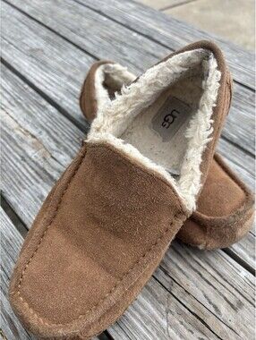 UGG Ascot Chestnut Suede Shearling Slippers Moccasins Men’s 9 EEE Wide